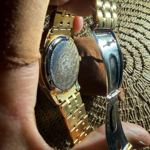 Citizen Gold Eco-Drive Men's Watch - Picture 4 of 5